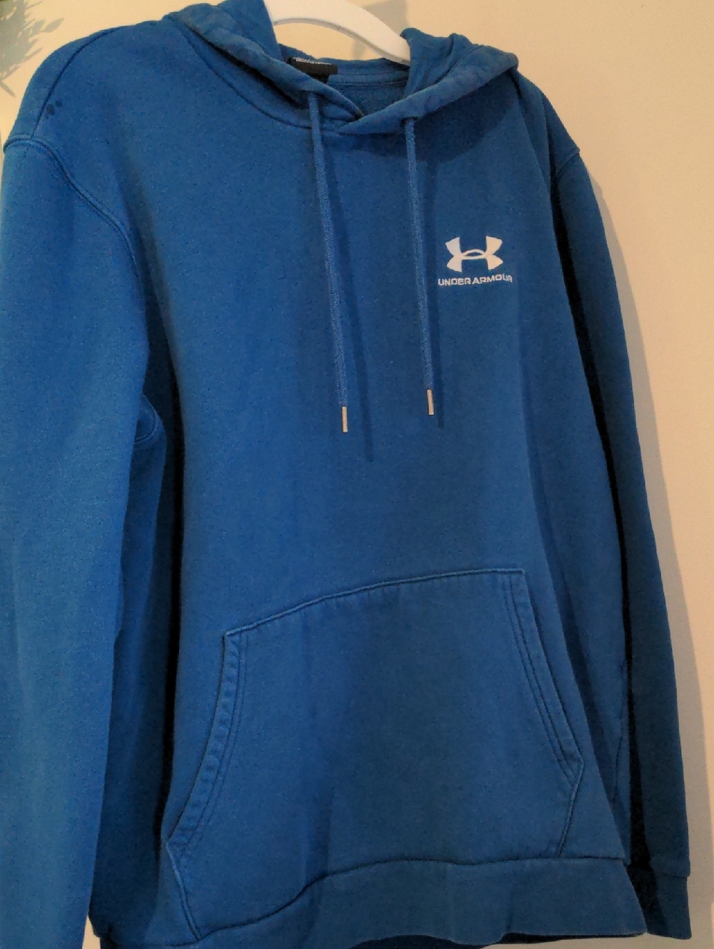 Men's Size M Under Armour Royal Blue Pullover Hoodie with White Logo